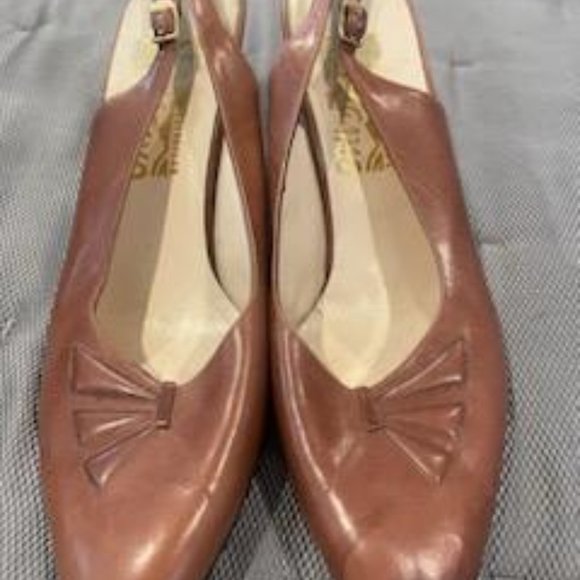 Salvatore Ferragamo Shoes - Salvatore Ferragamo Size 8